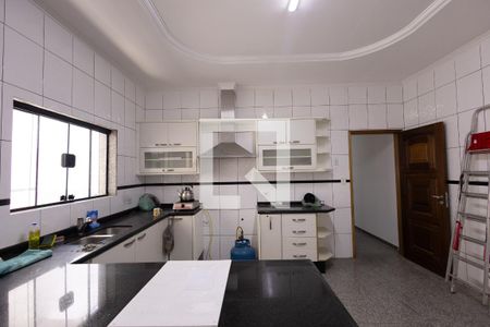 Casa à venda com 527m², 5 quartos e 2 vagasCozinha 2