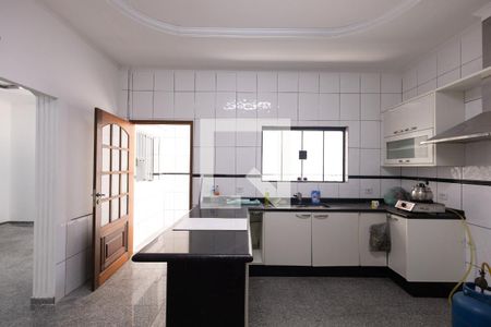 Casa à venda com 527m², 5 quartos e 2 vagasCozinha 2