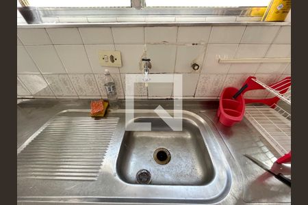 Casa à venda com 94m², 2 quartos e 2 vagas Casa à venda com 94m², 2 quartos e 2 vagasCozinha