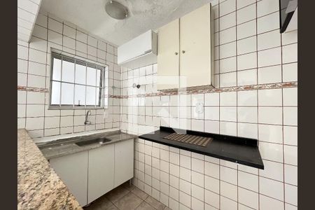 Casa à venda com 94m², 2 quartos e 2 vagas Casa à venda com 94m², 2 quartos e 2 vagasCozinha edícula