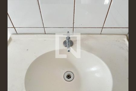 Casa à venda com 94m², 2 quartos e 2 vagas Casa à venda com 94m², 2 quartos e 2 vagasBanheiro da suíte edícula