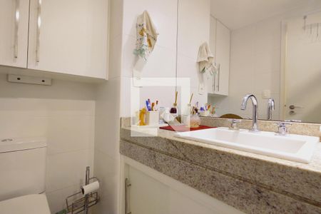 Apartamento à venda com 78m², 2 quartos e 1 vagaBanheiro da Suíte