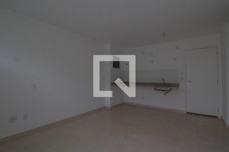 Sala e Cozinha  de apartamento para alugar com 1 quarto, 40m² em Taquara, Rio de Janeiro