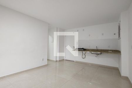 Sala/Cozinha de apartamento para alugar com 1 quarto, 39m² em Taquara, Rio de Janeiro
