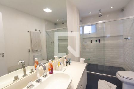 Apartamento à venda com 123m², 2 quartos e 1 vagaBanheiro da Suíte 