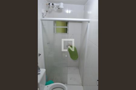 Casa à venda com 70m², 2 quartos e 1 vaga Casa à venda com 70m², 2 quartos e 1 vagaBanheiro da Suíte