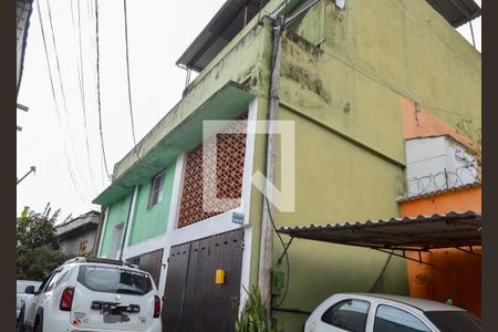 Casa à venda com 70m², 2 quartos e 1 vaga Casa à venda com 70m², 2 quartos e 1 vagaFachada