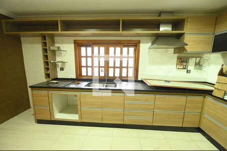 Casa para alugar com 300m², 3 quartos e 2 vagas Casa para alugar com 300m², 3 quartos e 2 vagasCozinha
