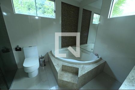 Casa para alugar com 300m², 3 quartos e 2 vagas Casa para alugar com 300m², 3 quartos e 2 vagasBanheiro