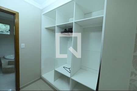 Casa para alugar com 300m², 3 quartos e 2 vagas Casa para alugar com 300m², 3 quartos e 2 vagasQuarto
