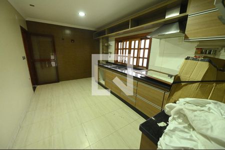 Casa para alugar com 300m², 3 quartos e 2 vagas Casa para alugar com 300m², 3 quartos e 2 vagasCozinha