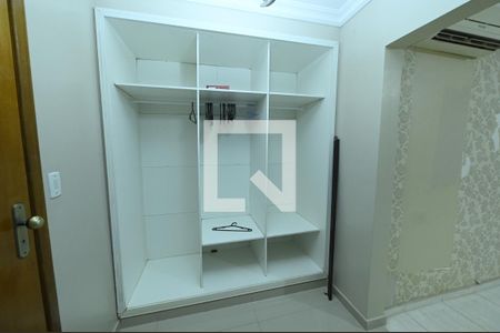 Casa para alugar com 300m², 3 quartos e 2 vagas Casa para alugar com 300m², 3 quartos e 2 vagasQuarto