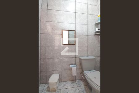 Casa para alugar com 200m², 3 quartos e 6 vagas Casa para alugar com 200m², 3 quartos e 6 vagasBanheiro de serviço