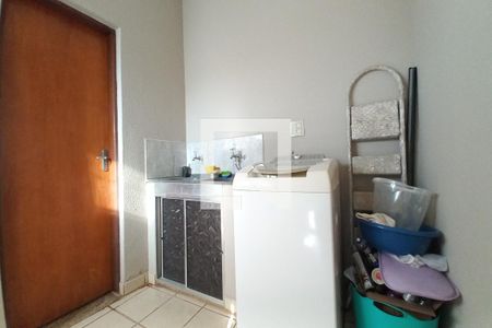 Casa para alugar com 200m², 3 quartos e 6 vagas Casa para alugar com 200m², 3 quartos e 6 vagasÁrea de Serviço