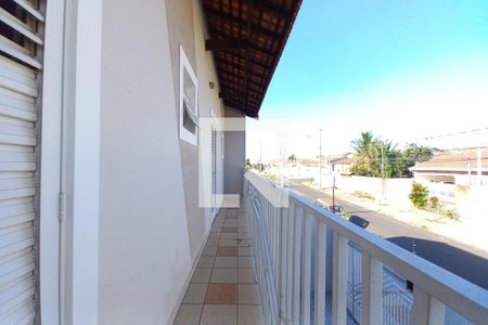 Casa para alugar com 200m², 3 quartos e 6 vagas Casa para alugar com 200m², 3 quartos e 6 vagasVaranda Quarto 3