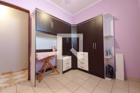Casa para alugar com 200m², 3 quartos e 6 vagas Casa para alugar com 200m², 3 quartos e 6 vagasQuarto 2