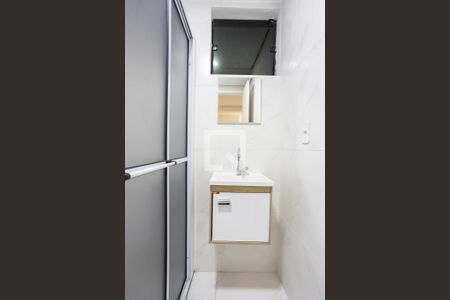 Banheiro de apartamento para alugar com 1 quarto, 33m² em Centro, Osasco