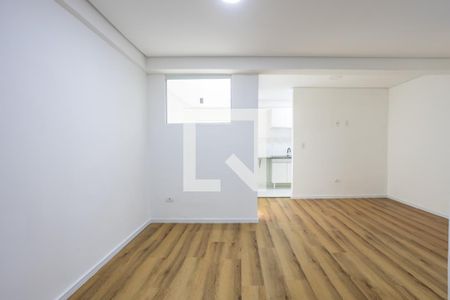 Sala de apartamento para alugar com 1 quarto, 33m² em Centro, Osasco