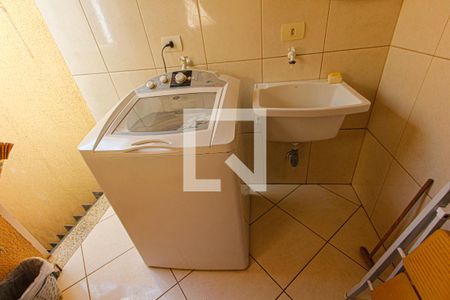 Casa à venda com 170m², 3 quartos e 5 vagas Casa à venda com 170m², 3 quartos e 5 vagasÁrea de Serviço