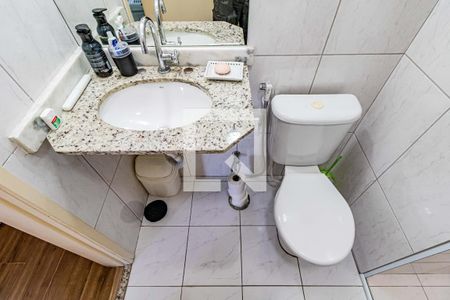 Casa à venda com 159m², 2 quartos e 2 vagasBanheiro da Suíte 1