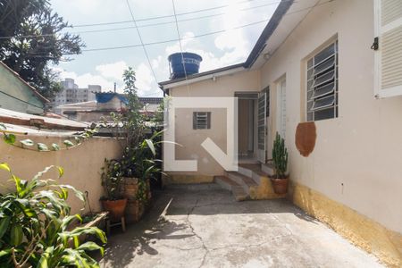 Casa para alugar com 50m², 1 quarto e 1 vaga Casa para alugar com 50m², 1 quarto e 1 vagaQuintal