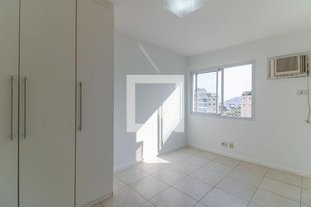 Suíte de apartamento à venda com 3 quartos, 166m² em Recreio dos Bandeirantes, Rio de Janeiro