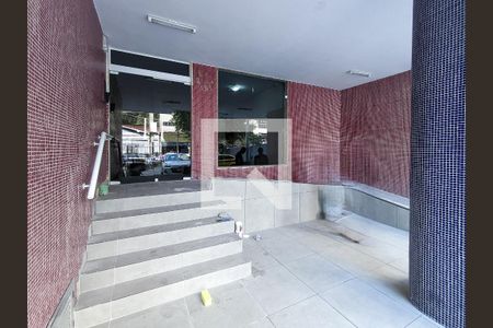 Apartamento à venda com 70m², 2 quartos e sem vagaFachada e portaria