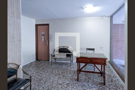 Apartamento à venda com 70m², 2 quartos e sem vagaFachada e portaria