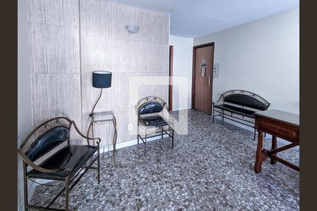 Apartamento à venda com 70m², 2 quartos e sem vagaFachada e portaria