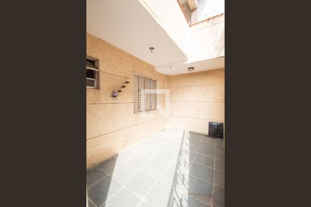 Casa para alugar com 90m², 2 quartos e 1 vagaEntrada
