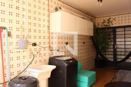 Casa à venda com 174m², 5 quartos e 2 vagasÁrea de Serviço