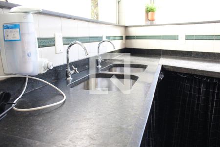 Casa à venda com 174m², 5 quartos e 2 vagasCozinha