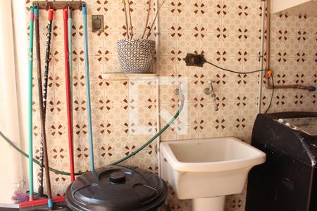 Casa à venda com 174m², 5 quartos e 2 vagasÁrea de Serviço