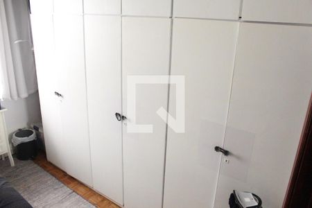 Casa à venda com 174m², 5 quartos e 2 vagasQuarto 2