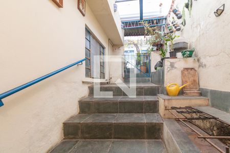 Casa para alugar com 520m², 3 quartos e 2 vagasEscada