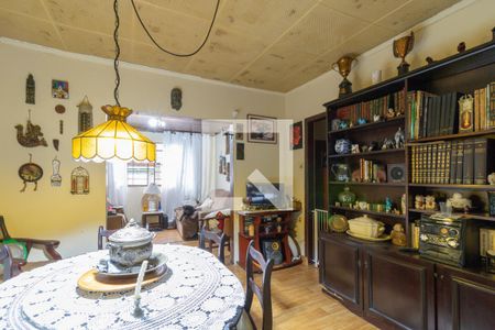 Casa para alugar com 520m², 3 quartos e 2 vagassala 2