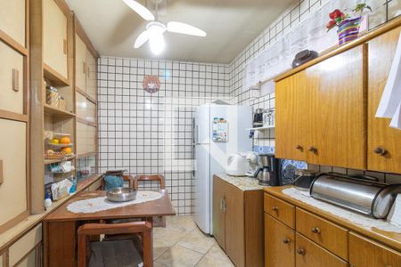 Casa para alugar com 520m², 3 quartos e 2 vagascozinha 2