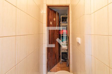 Casa para alugar com 520m², 3 quartos e 2 vagasBanheiro 