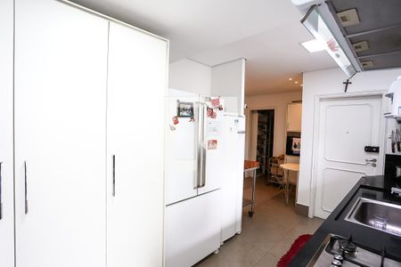 Apartamento à venda com 190m², 4 quartos e 3 vagasCozinha 