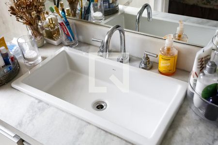 Apartamento à venda com 190m², 4 quartos e 3 vagasBanheiro 3