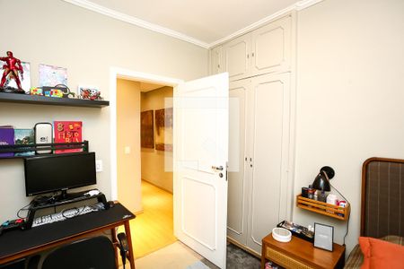 Apartamento à venda com 190m², 4 quartos e 3 vagasQuarto 2