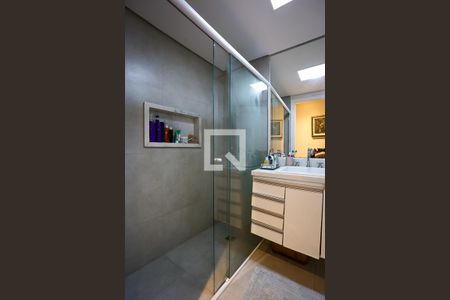 Apartamento à venda com 190m², 4 quartos e 3 vagasBanheiro 1