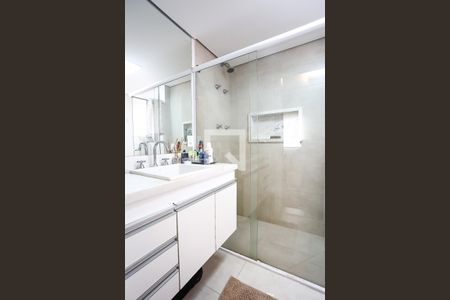 Apartamento à venda com 190m², 4 quartos e 3 vagasBanheiro 2