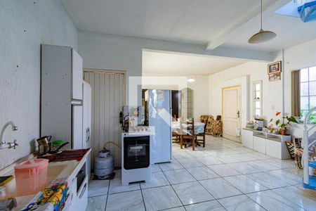 Casa à venda com 300m², 4 quartos e sem vaga Casa à venda com 300m², 4 quartos e sem vagaCozinha