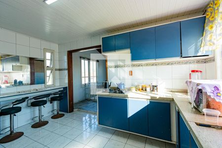 Casa à venda com 300m², 4 quartos e sem vaga Casa à venda com 300m², 4 quartos e sem vagaCozinha