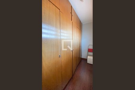 Casa para alugar com 330m², 3 quartos e 10 vagasCloset Suíte 2