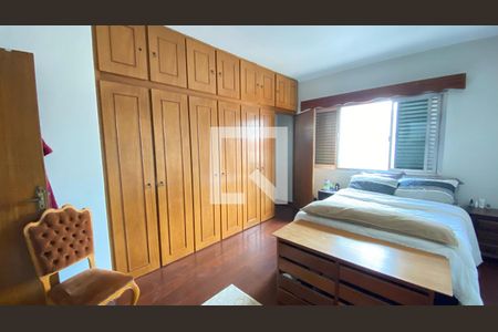 Casa para alugar com 330m², 3 quartos e 10 vagasSuíte 1