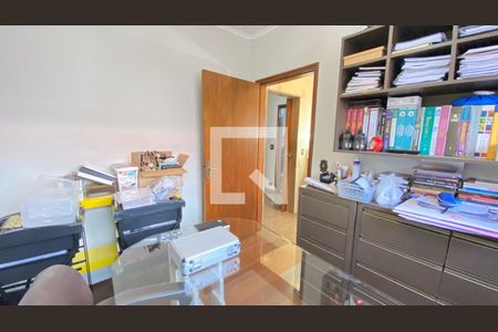 Casa para alugar com 330m², 3 quartos e 10 vagasEscritório