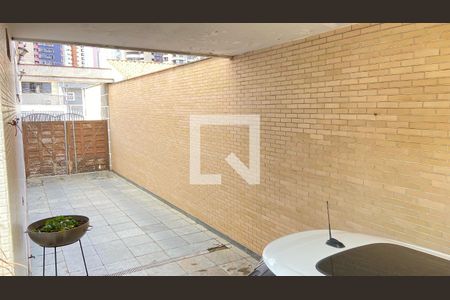 Casa para alugar com 330m², 3 quartos e 10 vagasÁrea Comum - Garagem