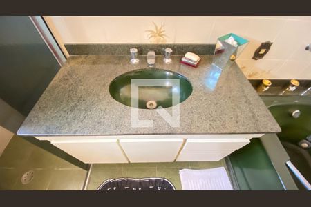 Casa para alugar com 330m², 3 quartos e 10 vagasBanheiro Suíte 2